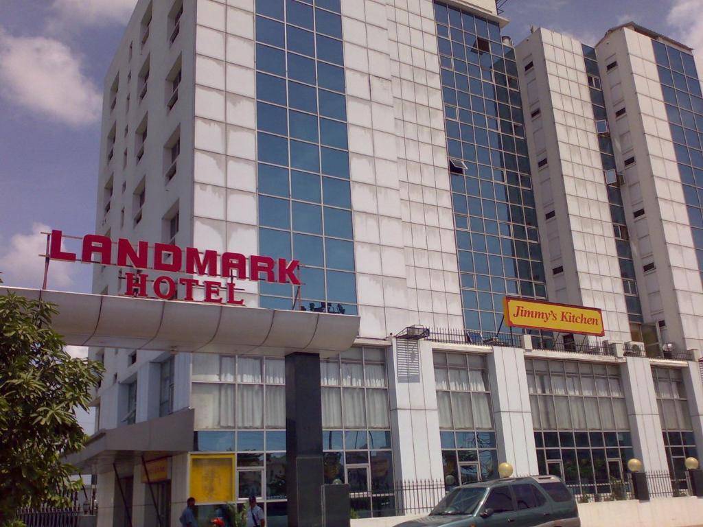 כלכותה Landmark Hotel מראה חיצוני תמונה