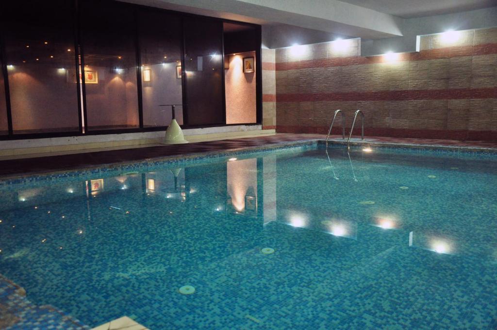 כלכותה Landmark Hotel מראה חיצוני תמונה